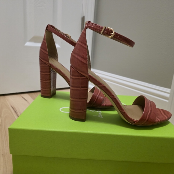 Sam Edelman Red Croc-Embossed Heels - Picture 2 of 7